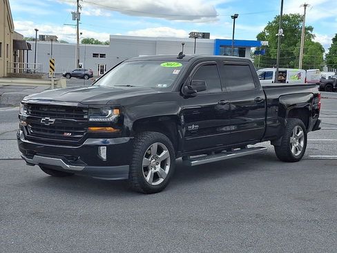 Used 2017 Chevrolet Silverado 1500 LT w/ Texas Edition AWD/4WD image 3
