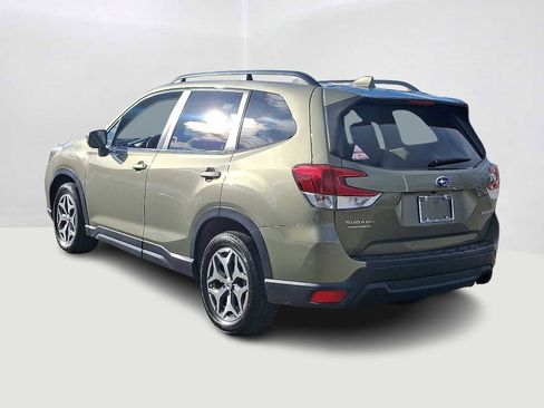 Used 2019 Subaru Forester Premium w/ All-Weather Package image 7