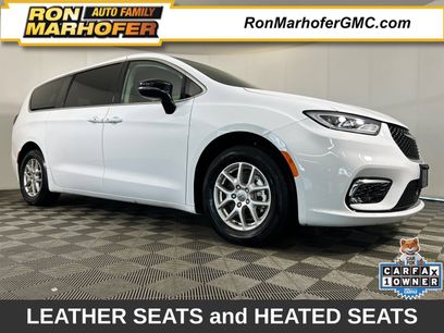 Used 2024 Chrysler Pacifica Touring-L