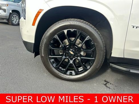 Used 2025 Chevrolet Tahoe Premier image 9