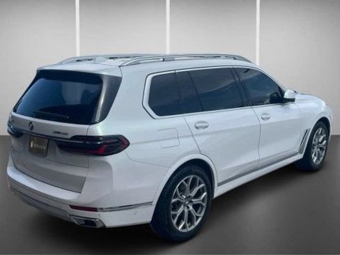 Used 2023 BMW X7 xDrive40i AWD/4WD image 7