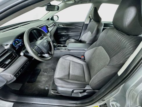 Used 2025 Toyota Camry LE FWD image 17