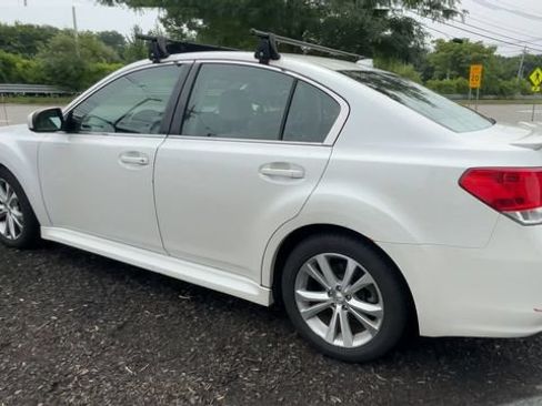 Used 2013 Subaru Legacy 3.6R Limited AWD/4WD image 6