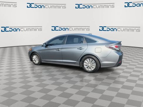 Used 2017 Hyundai Sonata SE FWD image 6