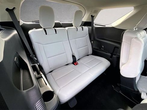 Certified 2025 Ford Explorer Platinum w/ Ultimate Package image 19