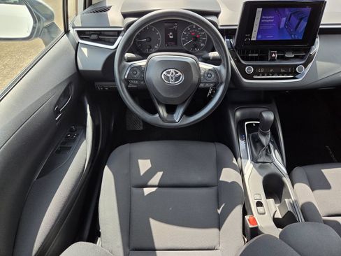 Used 2025 Toyota Corolla LE FWD image 14