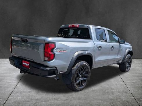 Used 2025 Chevrolet Colorado Trail Boss AWD/4WD image 4