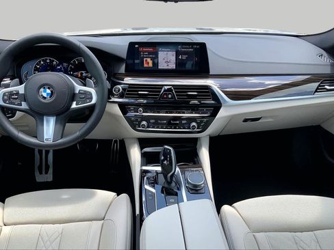 Used 2019 BMW 540i w/ M Sport Package RWD image 15