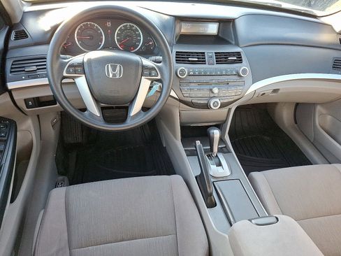 Used 2012 Honda Accord LX image 9
