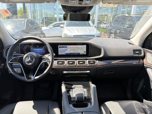 Used 2026 Mercedes-Benz GLE 350 4MATIC image 11