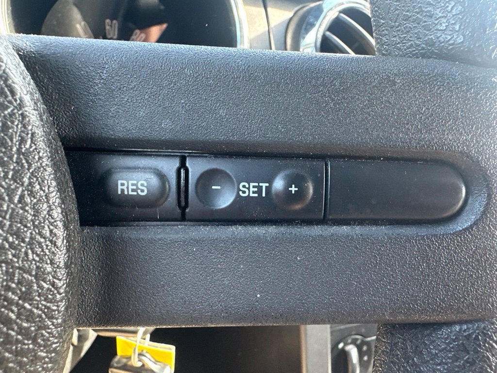 Used 2009 Ford Mustang Coupe RWD image 23