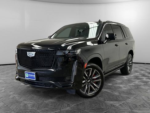 Used 2022 Cadillac Escalade Sport Platinum w/ Heavy-Duty Trailer Package AWD/4WD image 1