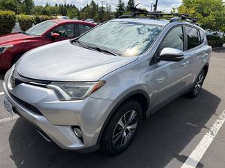 Used 2017 Toyota RAV4 XLE w/ Plus Special Value Package AWD/4WD video 1