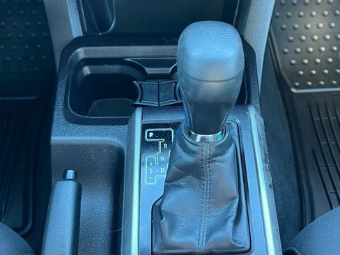 Used 2016 Toyota Tacoma SR5 image 25