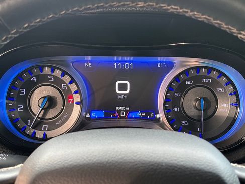 Used 2019 Chrysler 300 S image 18