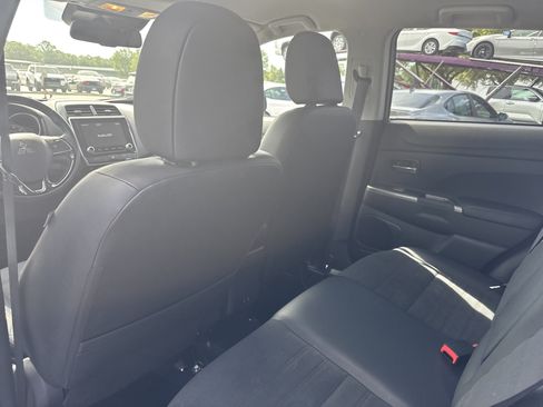 Used 2025 Mitsubishi Outlander Sport ES AWD/4WD image 19
