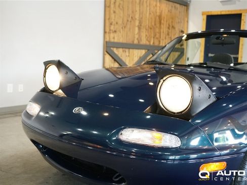 Used 1996 MAZDA MX-5 Miata RWD image 14
