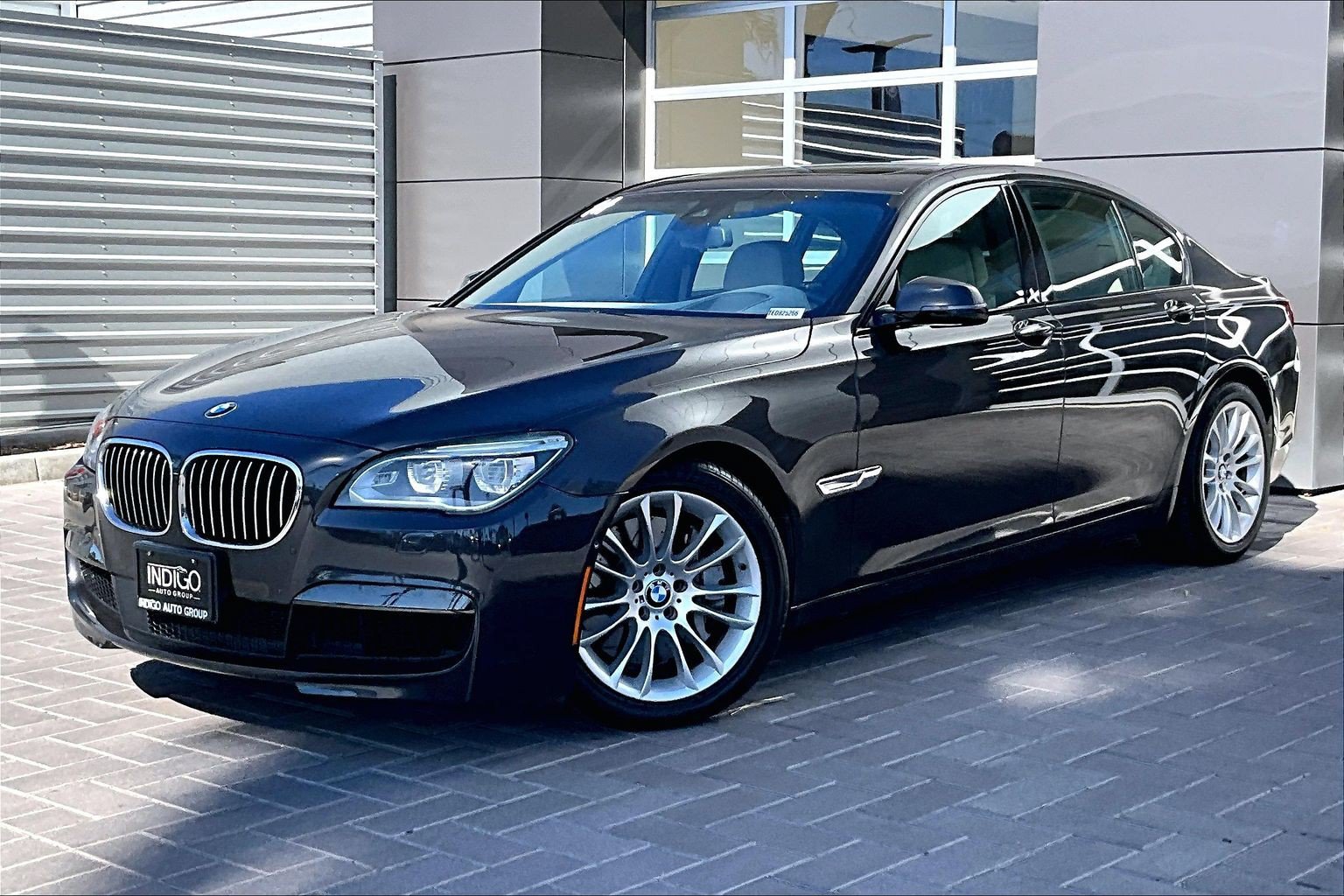 Used 2014 BMW 750i RWD image 1