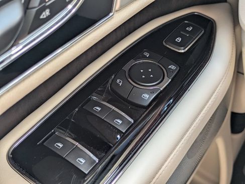 Used 2019 Lincoln Navigator L Reserve AWD/4WD image 26