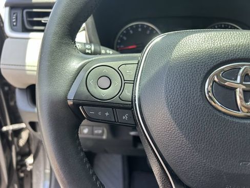 Used 2021 Toyota RAV4 XLE Premium FWD image 30
