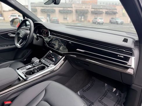 Certified 2025 Audi Q7 3.0T Premium Plus image 23
