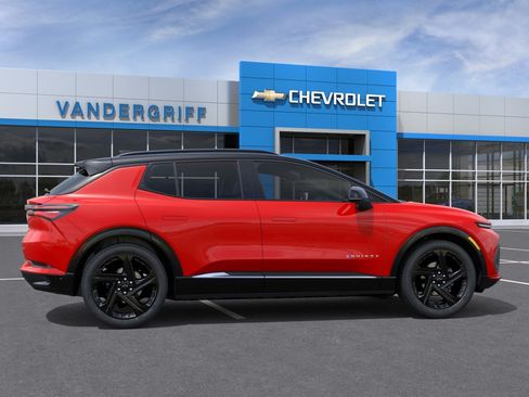New 2026 Chevrolet Equinox EV RS FWD image 33