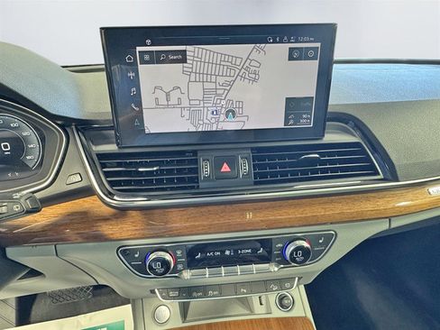 Used 2021 Audi Q5 2.0T Premium Plus w/ Premium Plus Package AWD/4WD image 18