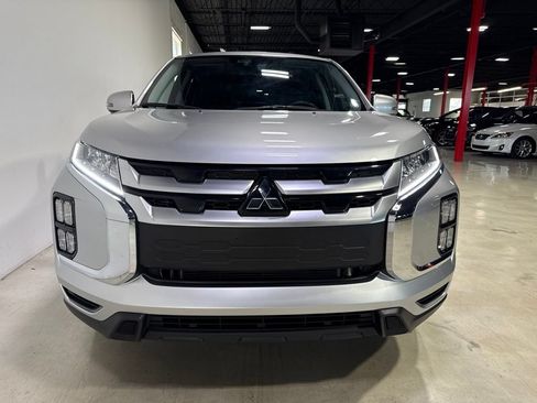 Used 2025 Mitsubishi Outlander Sport ES AWD/4WD image 9