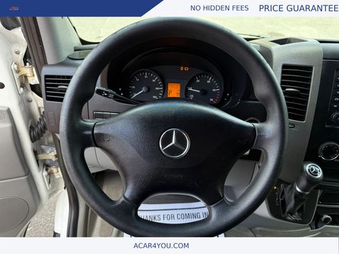 Used 2015 Mercedes-Benz Sprinter 2500 image 12