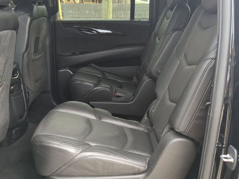 Used 2016 Cadillac Escalade ESV Platinum image 26