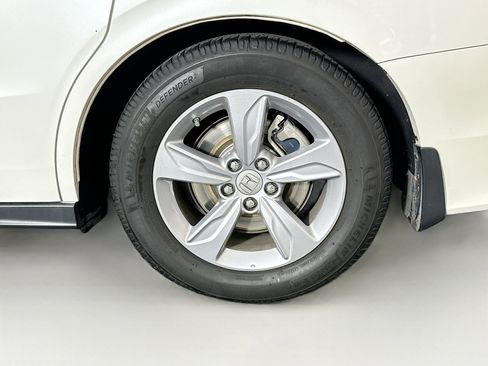 Used 2018 Honda Odyssey EX-L image 11