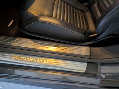 Used 2014 Mercedes-Benz SL 550 image 29