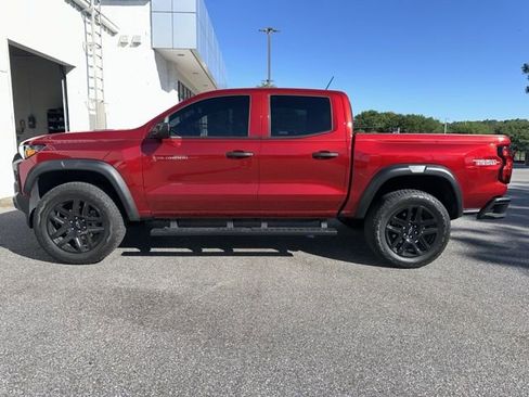 Used 2025 Chevrolet Colorado Trail Boss image 2