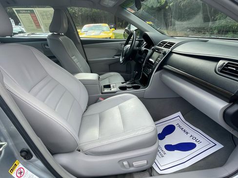 Used 2015 Toyota Camry XLE image 30