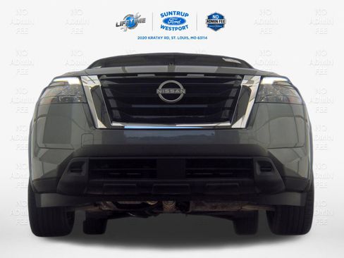 Used 2025 Nissan Pathfinder S FWD image 2