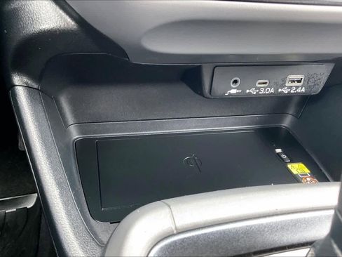Used 2024 Subaru Crosstrek 2.5i Limited image 33