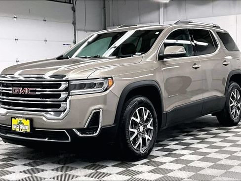 Used 2023 GMC Acadia SLE w/ Driver Convenience Package FWD image 12