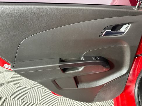 Used 2019 Chevrolet Sonic LT w/ Convenience Package image 25