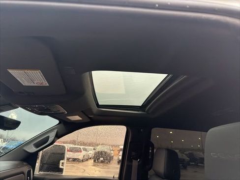 Used 2023 GMC Sierra 3500 Denali w/ Denali Ultimate Package image 7