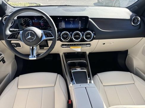Used 2026 Mercedes-Benz GLA 250 image 7