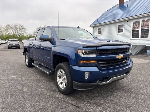 Used 2018 Chevrolet Silverado 1500 LT w/ All Star Edition AWD/4WD image 10