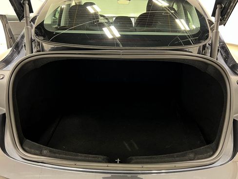 Used 2024 Tesla Model 3 Standard Range RWD image 27