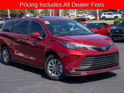 Used 2025 Toyota Sienna XLE