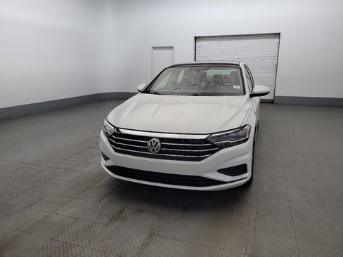 Used 2020 Volkswagen Jetta SE w/ SE Cold Weather Package FWD image 15