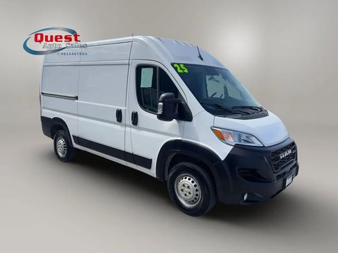 Used 2025 RAM ProMaster 2500 w/ Convenience Group FWD image 1
