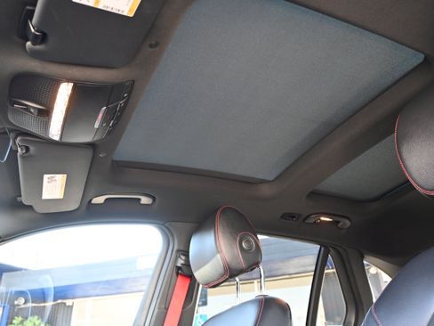 Used 2022 Mercedes-Benz GLC 43 AMG 4MATIC image 40