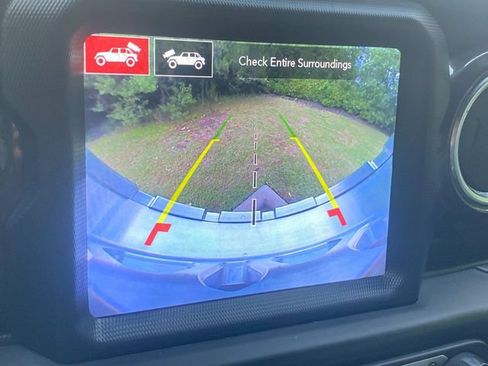 Used 2021 Jeep Wrangler Unlimited Rubicon w/ Trailer Tow Package AWD/4WD image 25