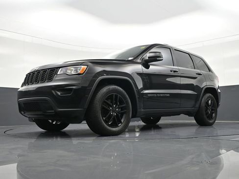 Used 2020 Jeep Grand Cherokee Limited image 24