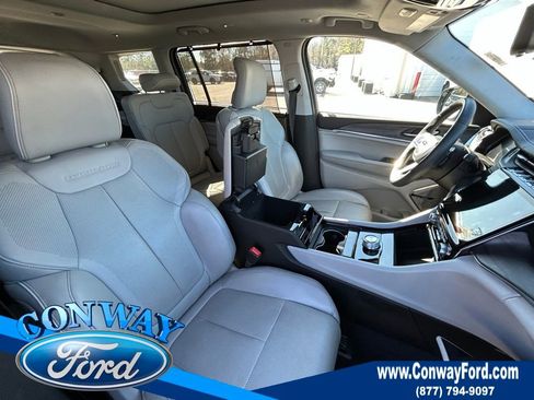 Used 2021 Jeep Grand Cherokee L Overland w/ Luxury Tech Group IV image 27