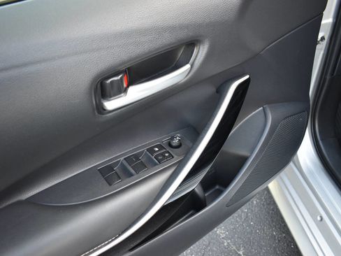 Used 2021 Toyota Corolla XLE FWD image 18